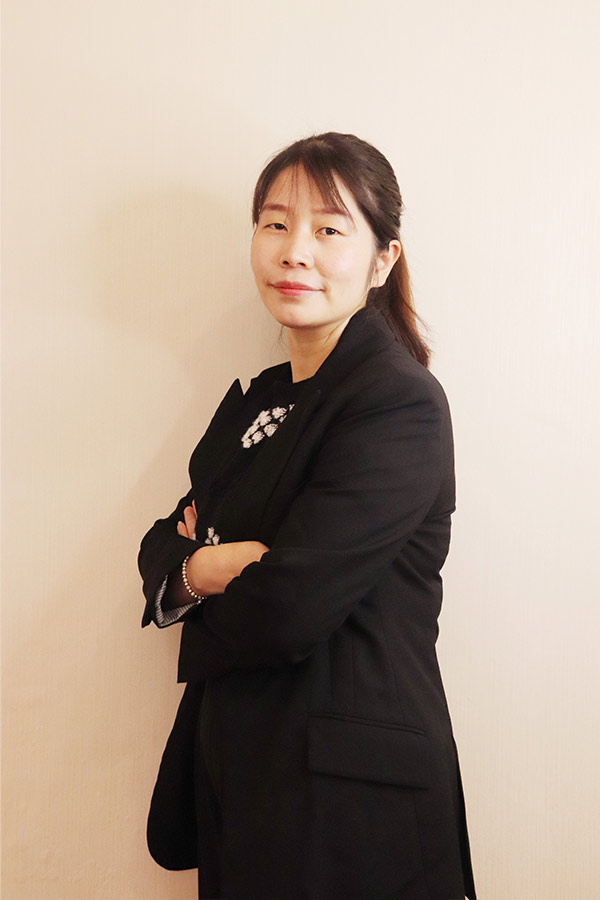 清涧吕瑶 本科学历,毕业于陕西师范大学