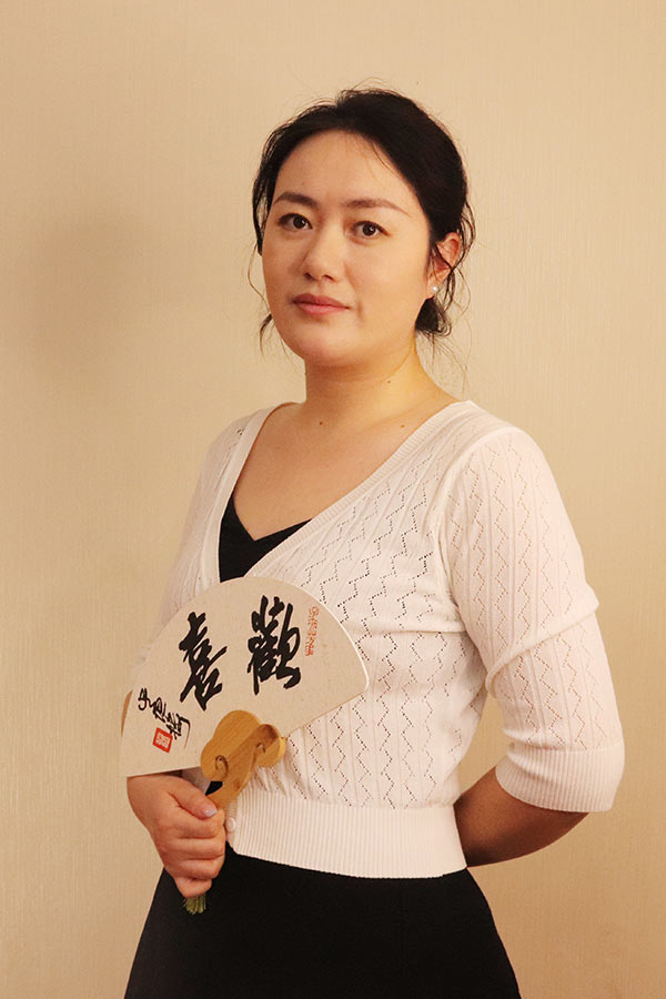 清涧石亚利 研究生学历,毕业于陕西师范大学